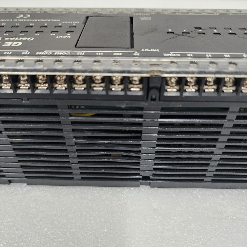 GE FANUC SERIES 90 MICRO IC693UDR005RP1 PROGRAMMABLE CONTROLLER 100-240VAC