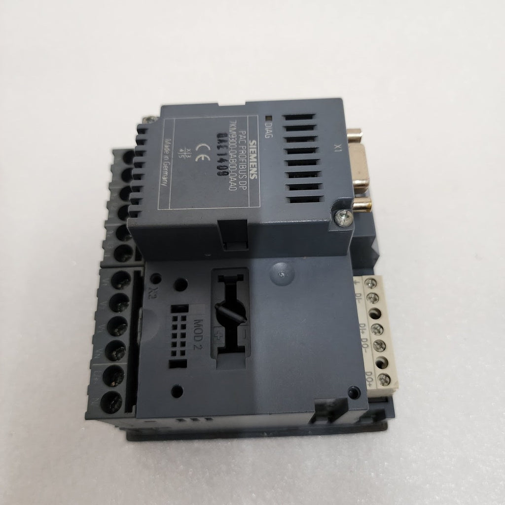 SIEMENS 7KM2112-0BA00-3AA0 ENERGY METER  PAC3200 240V WITH 7KM9300-0AB00-0AA0