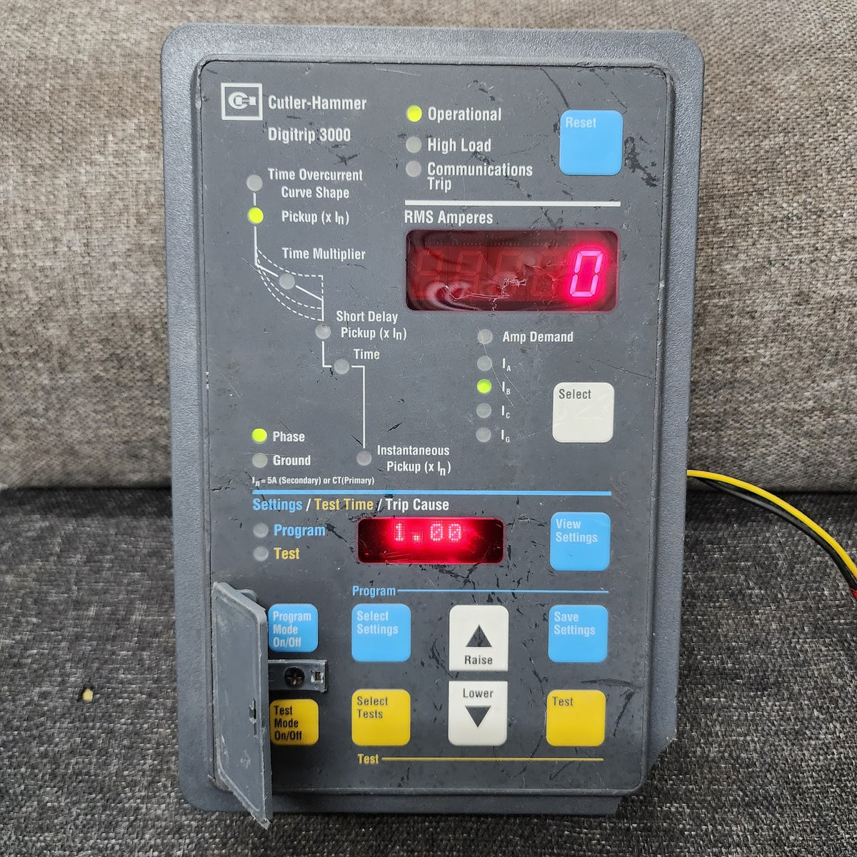 CUTLER HAMMER DIGITRIP 3000 PROTECTIVE RELAY DT3000