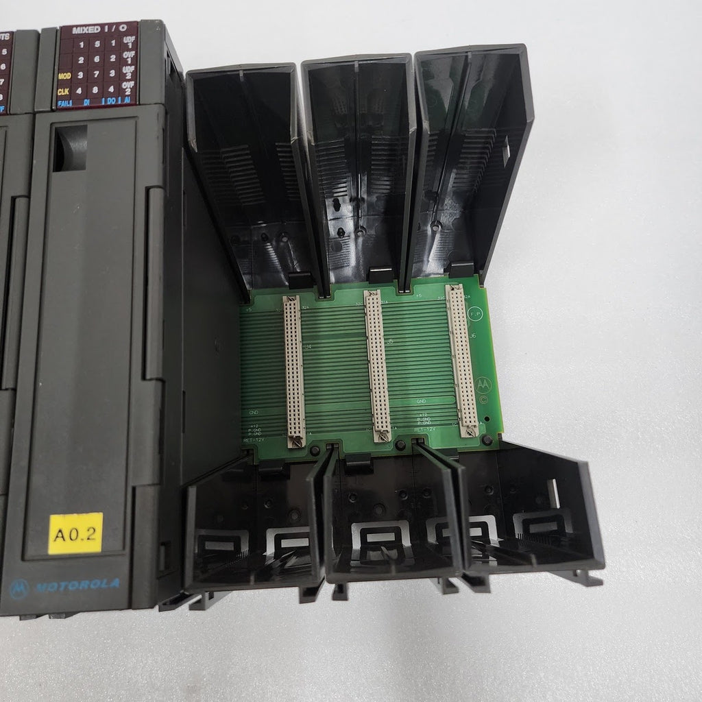 MOTOROLA FLN2414B CPU ANALOG I/O FRN1421C DIGITAL I/O FRN1490B