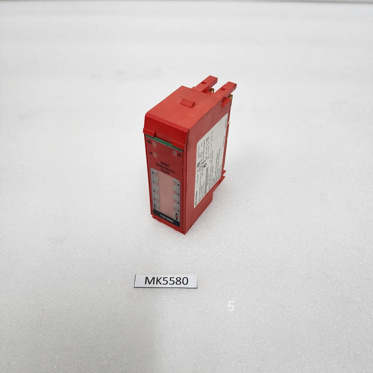 ALLEN BRADLEY CAT 1734-OB8S POINT I/O SAFETY MODULE 193343 SER B
