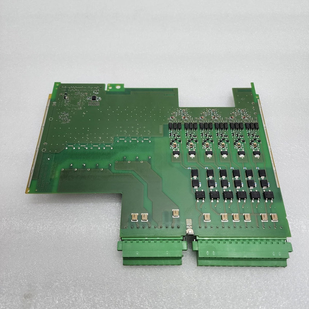 SIEMENS C53040-A52-C610-2 7SJ82 CARD C53207-A601-B610-1