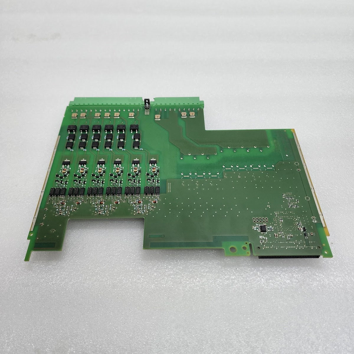 SIEMENS C53040-A52-C610-2 7SJ82 CARD C53207-A601-B610-1