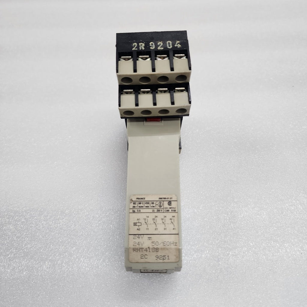 TELEMECANIQUE RHT418B ON DELAY TIMING RELAY WITH SUPPRESSOR