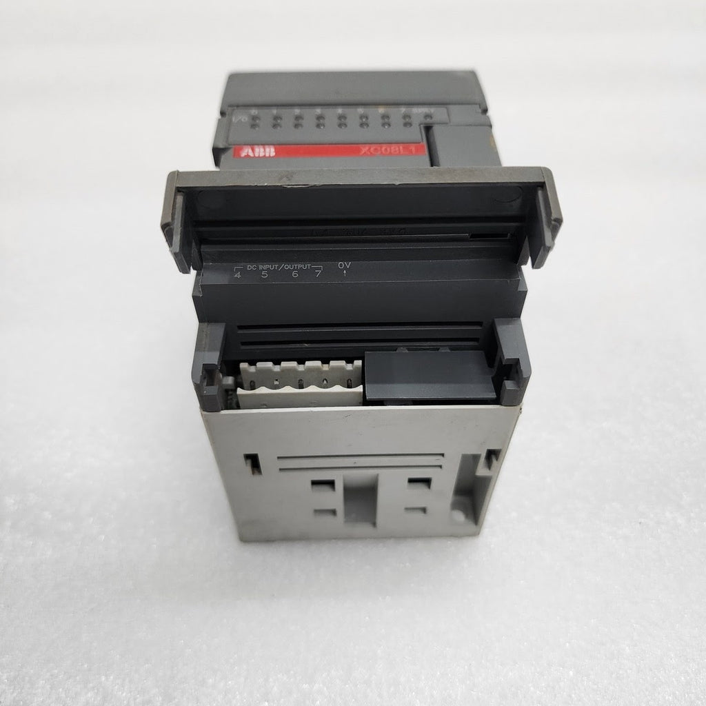 ABB XC08L1-D4.0 DIGITAL I/O EXTENSION UNIT 1SBP260102R1001