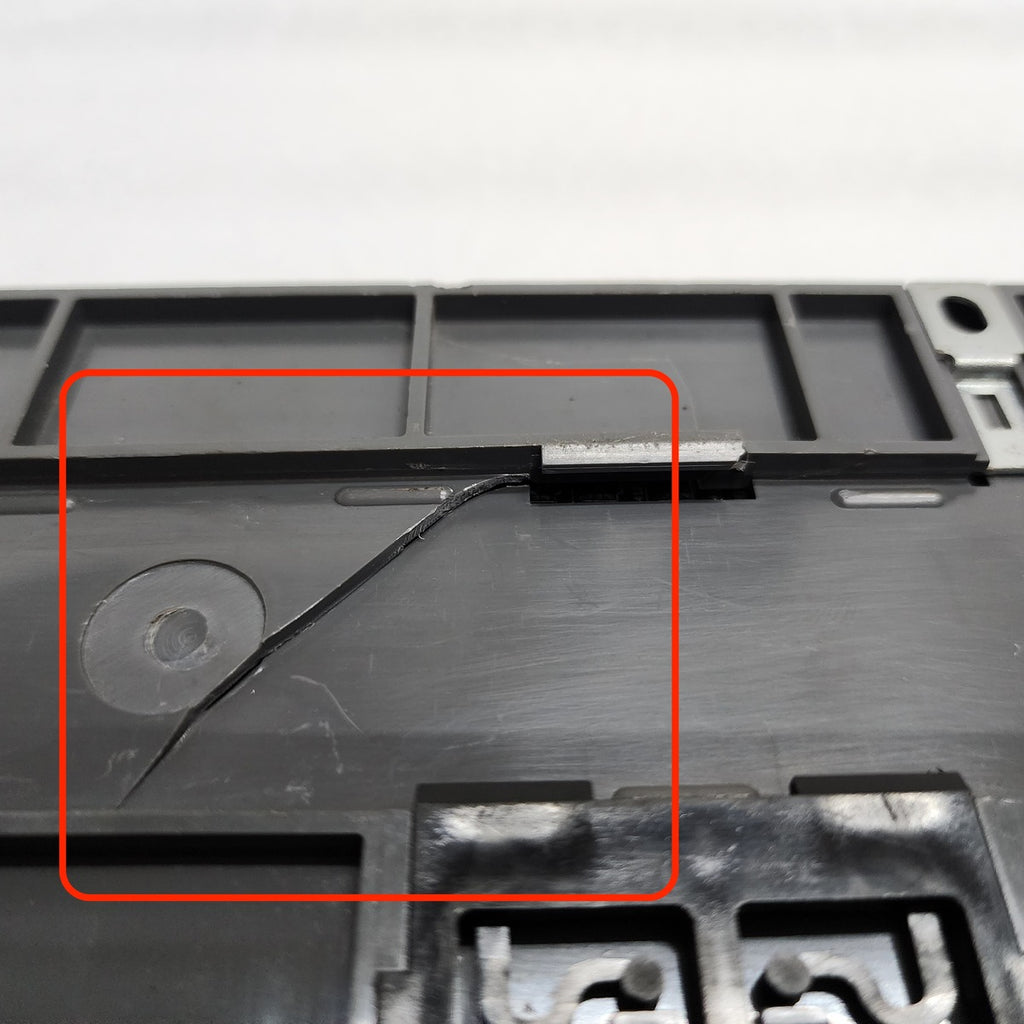 KEYENCE KV-80R CPU PLC MODULE CRACK ON BACK OF BODY