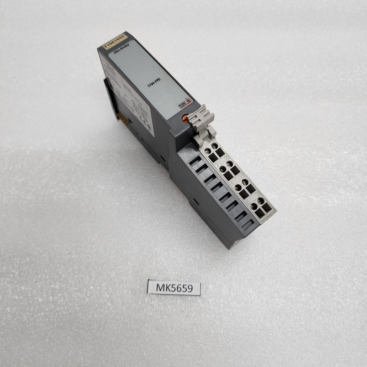 ALLEN BRADLEY CAT 1734-FPD FIELD SIDE VOLTAGE DISTRIBUTOR SER: B 96377472