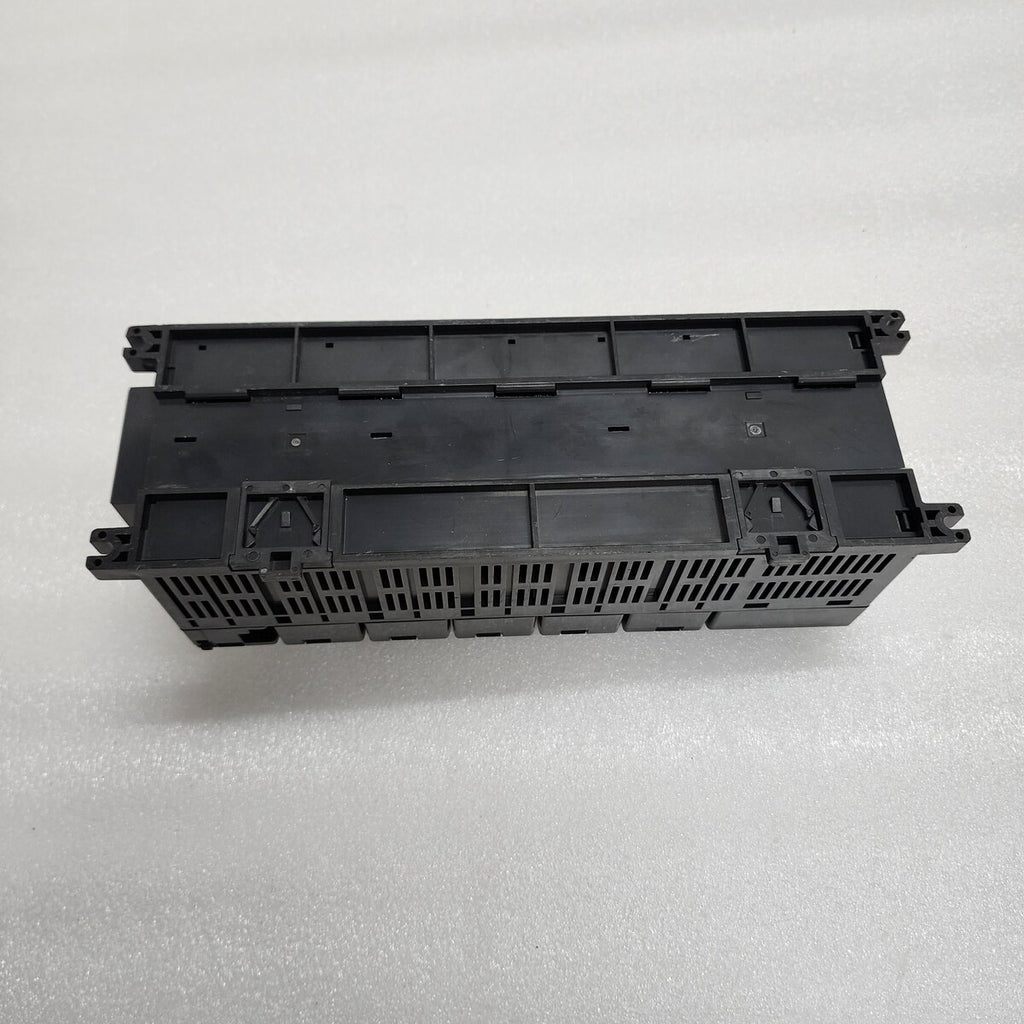 DIRECT LOGIC 205 KOYO PLC DL230 CPU D2-16ND3-2 IN D2-16TD2-2 OUT D2-06BDC1-1