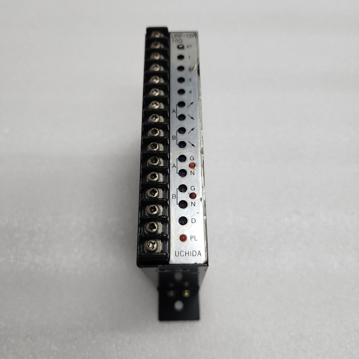 ALLEN BRADLEY CAT 1734-0B8S POINT GUARD I/O SAFETY MODULE 19907 SER A