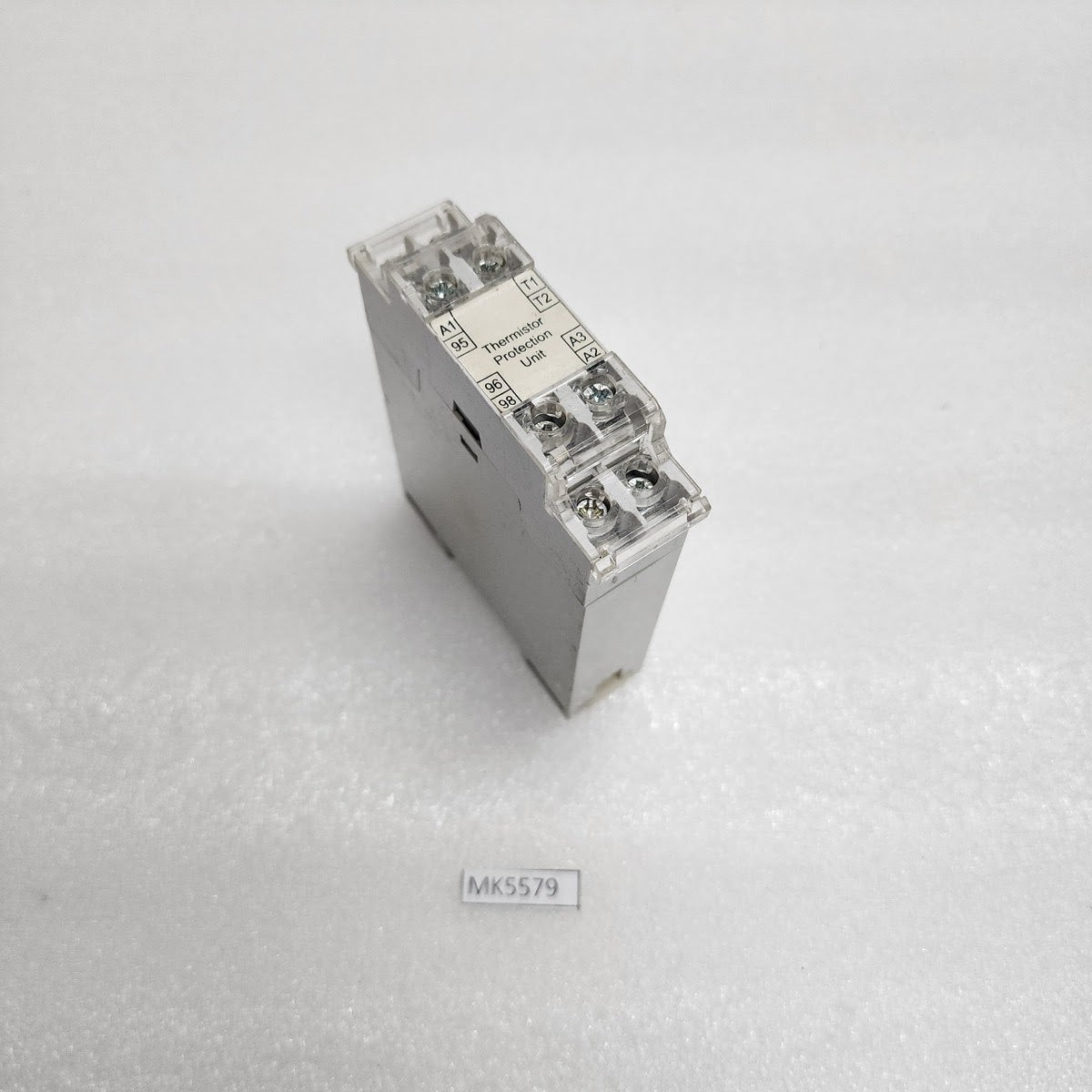 ALLEN BRADLEY CAT 1734-IB8S 8-POINTS SAFETY DC INPUT MODULE 19904 SER A