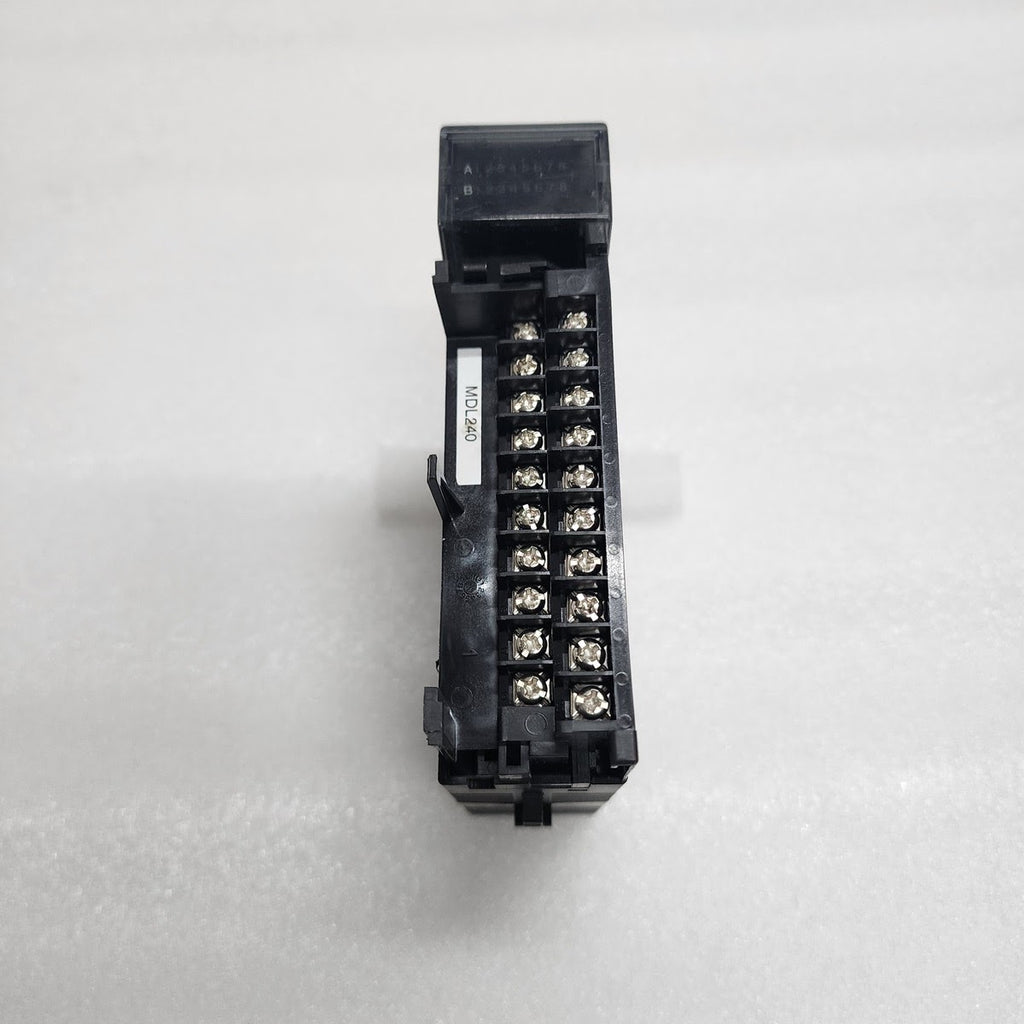 GE FANUC IC693MDL240E 16PT INPUT MODULE 120VAC