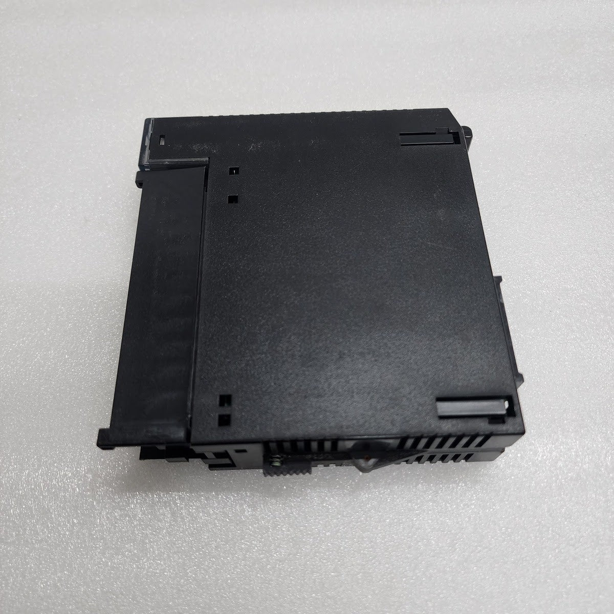 GE FANUC IC693MDL240E 16PT INPUT MODULE 120VAC