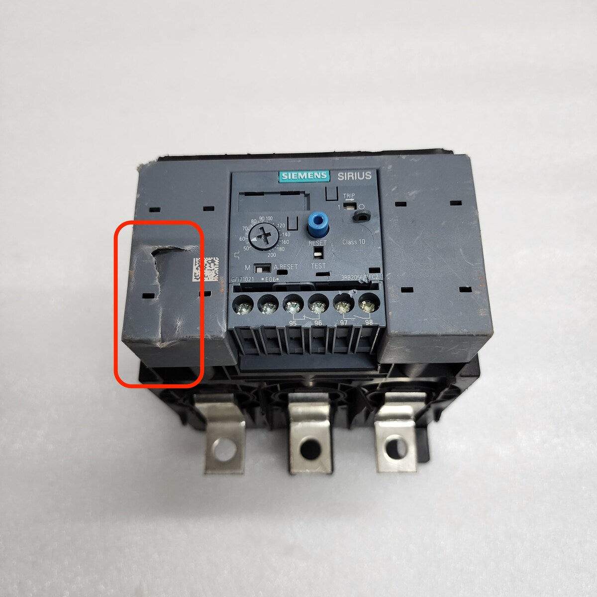 SIEMENS 3RB2056-1FC2 OVERLOAD RELAY 50-200A BODY DAMAGED