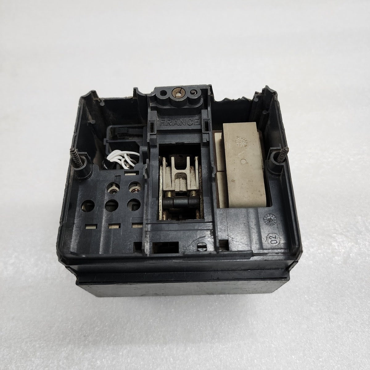MERLIN GERIN COMPACT NS 225E MOTOR OPERATOR 250A