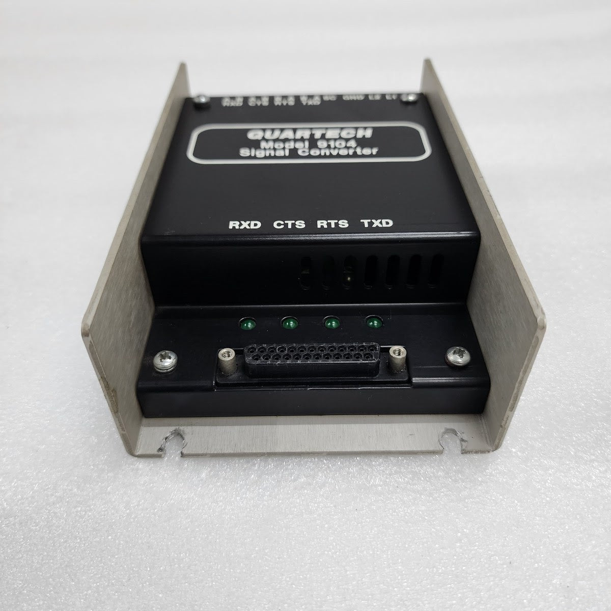 QUARTECH 9104 SIGNAL CONVERTER