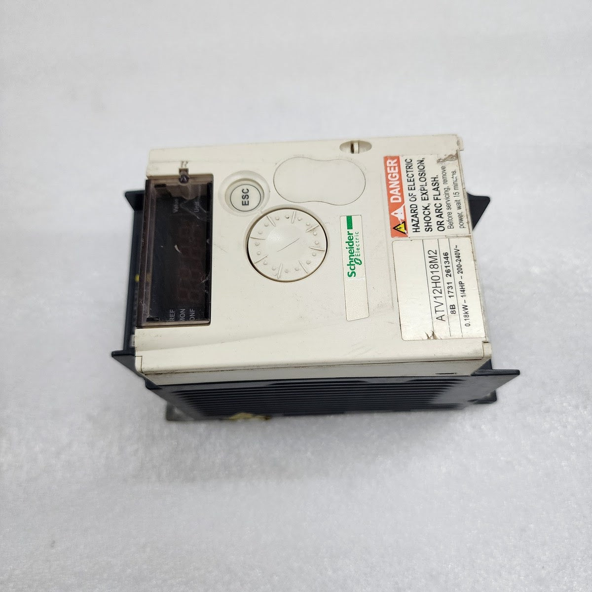 SCHNEIDER ELECTRIC ATV 12H018M2 VFD FREQUENCY DRIVE 0.18 kW 0.25 HP 200-240V