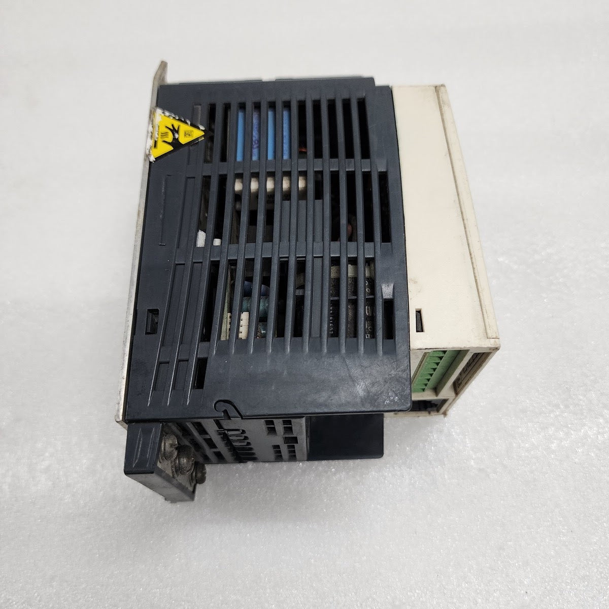 SCHNEIDER ELECTRIC ATV 12H018M2 VFD FREQUENCY DRIVE 0.18 kW 0.25 HP 200-240V