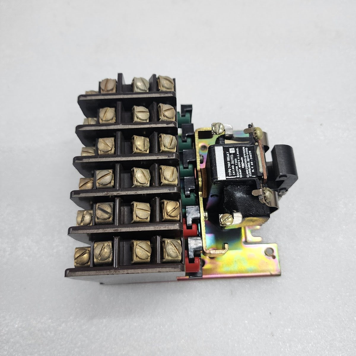 CLARK CONTROL DIVISION 5UF12-2-76 PMF A.C. RELAY BULLETIN 7305 10A 110-120V