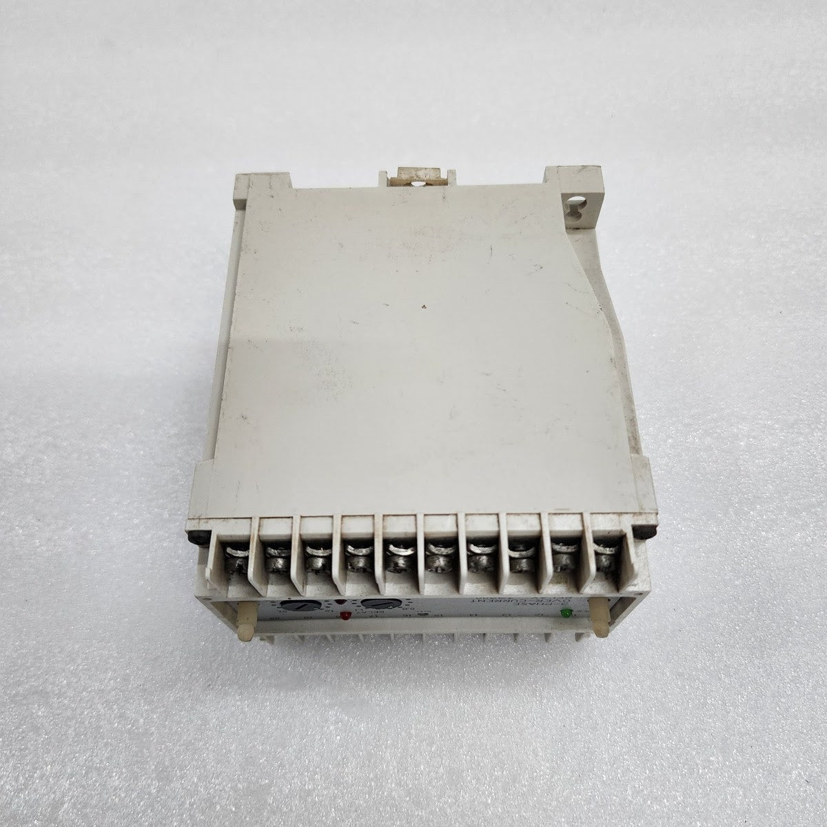 SELCO T2200-02 3-PHASE OVERCURRENT RELAY | 5A | 380 / 440V AC