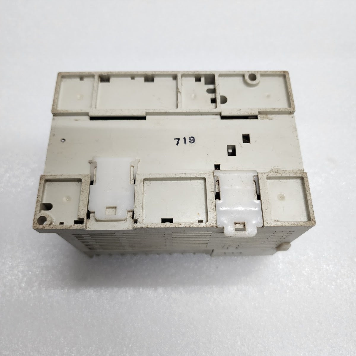 MITSUBISHI FX3GE-24MT/ESS PLC PROGRAMMABLE CONTROLLER 100-240V