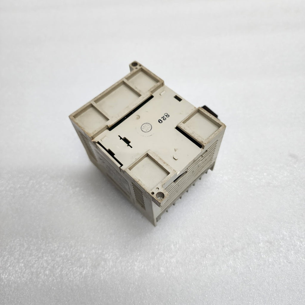MITSUBISHI FX2N-8AD PLC PROGRAMMABLE CONTROLLER 24VDC