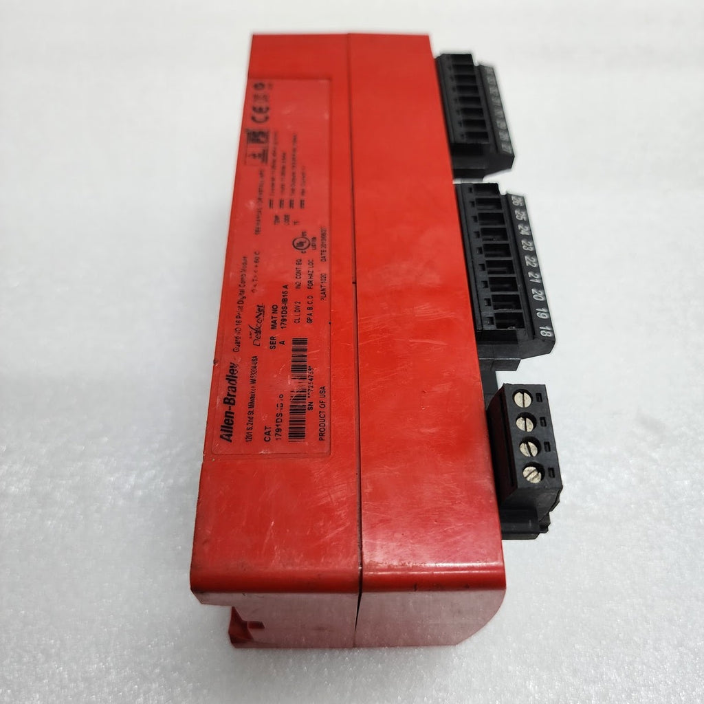ALLEN BRADLEY CAT 1791DS-IB16 SER A GUARD I/O 16-POINT DIGITAL COMB MODULE