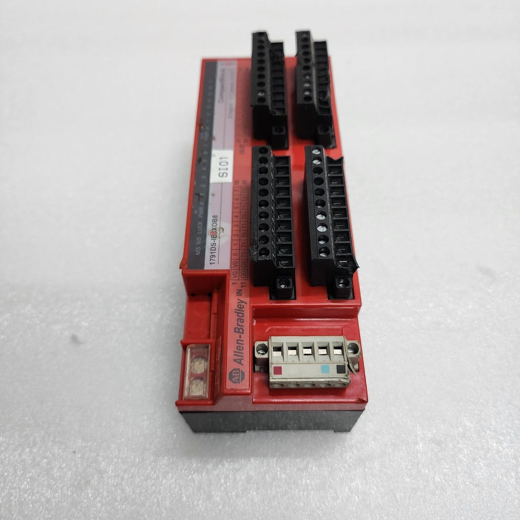 ALLEN BRADLEY CAT 1791DS-IB8XOB8 GUARD I/O DEVICE NET SAFETY MODULE