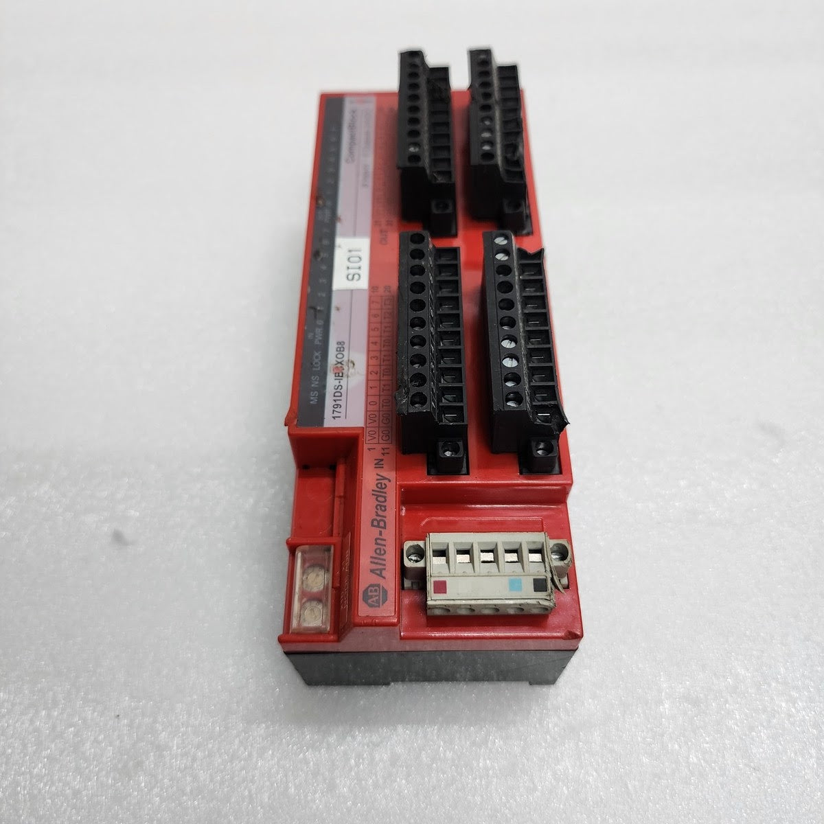 ALLEN BRADLEY CAT 1791DS-IB8XOB8 GUARD I/O DEVICE NET SAFETY MODULE