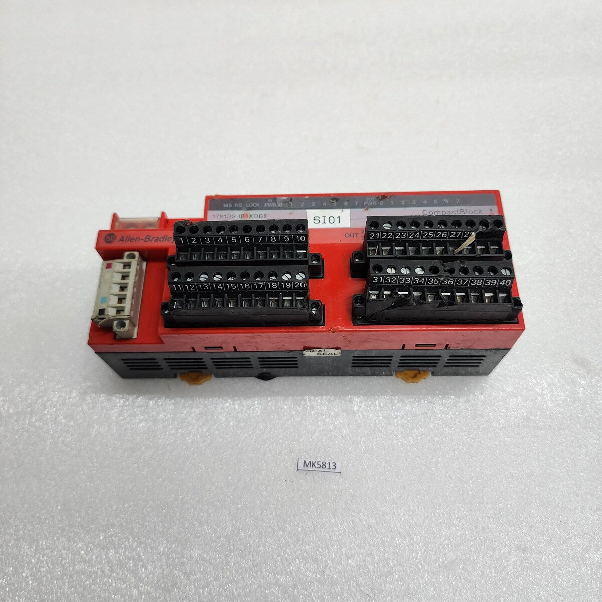ALLEN BRADLEY CAT 1791DS-IB8XOB8 GUARD I/O DEVICE NET SAFETY MODULE