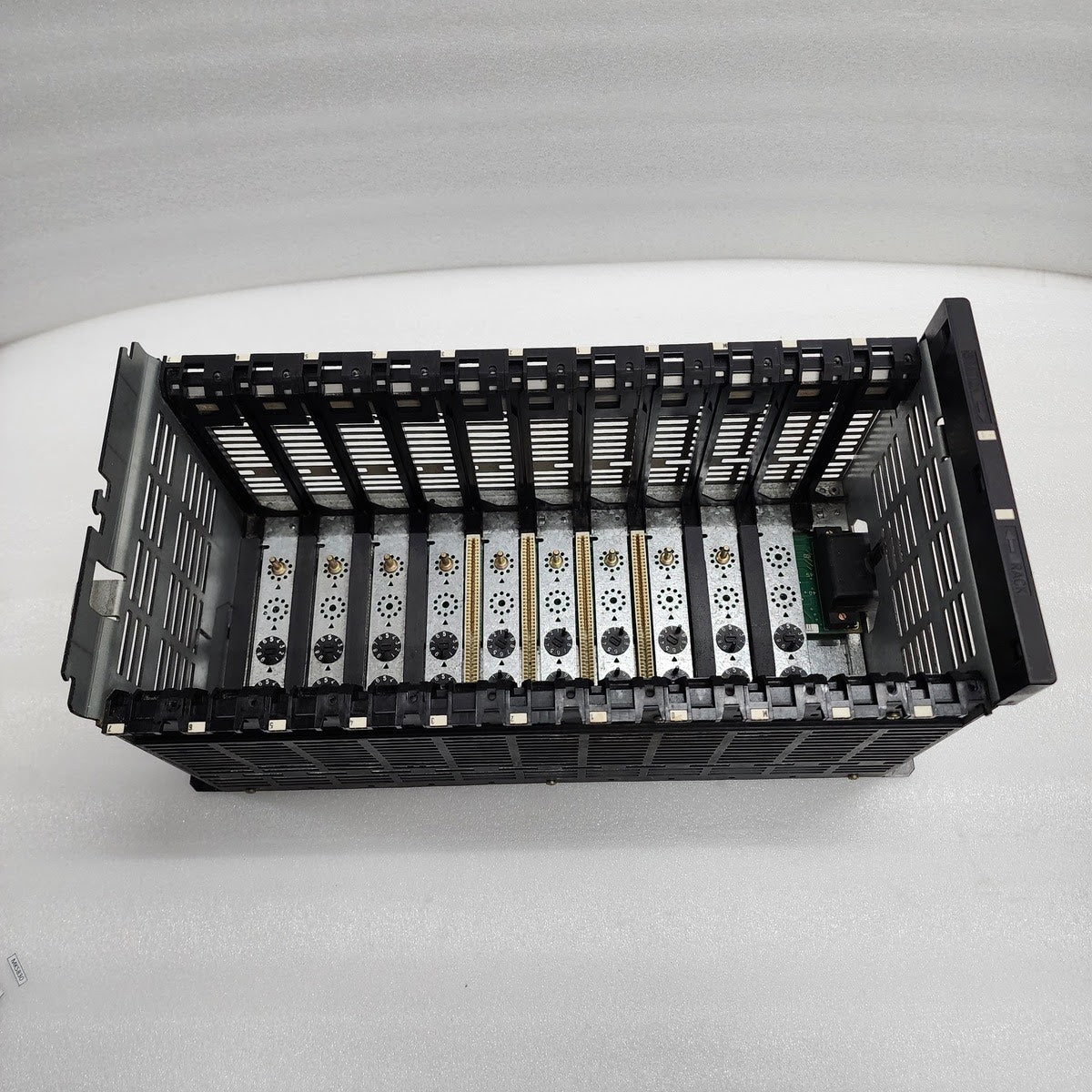 TSXRKS8 STD.RACK 8POS. SIMPL. BUS