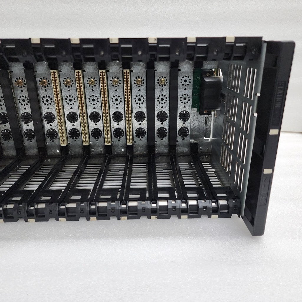TSXRKS8 STD.RACK 8POS. SIMPL. BUS