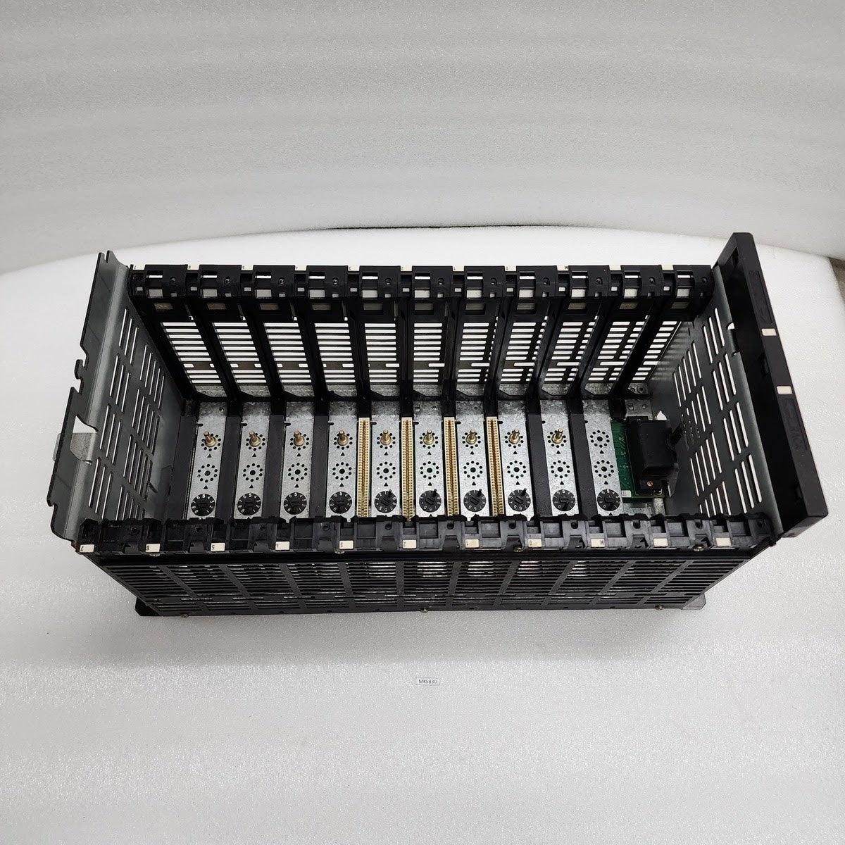 TSXRKS8 STD.RACK 8POS. SIMPL. BUS