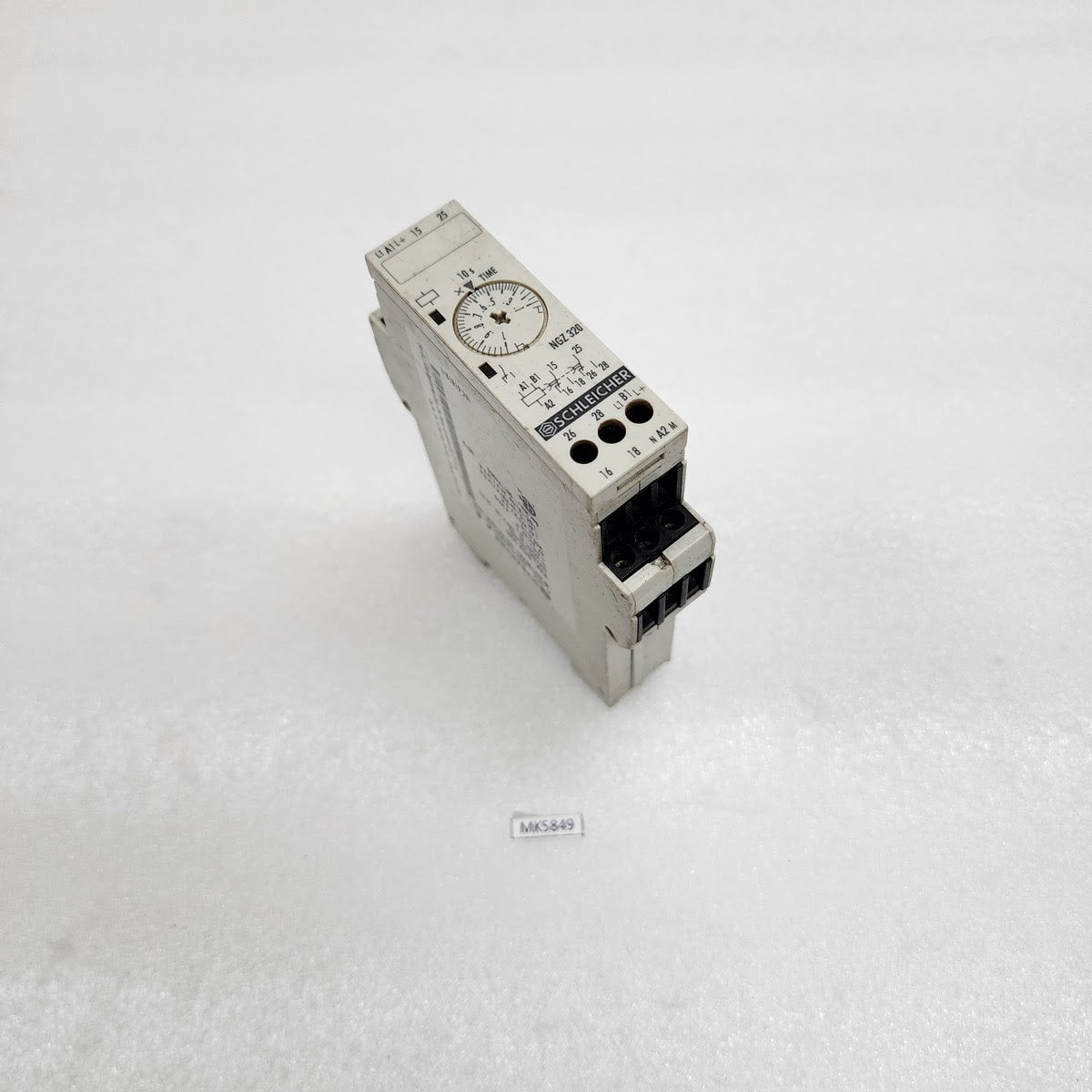 SCHLEICHER NGZ 320 TIMER RELAY ZG1W2R1-33-76-00A 24-240V AC/DC