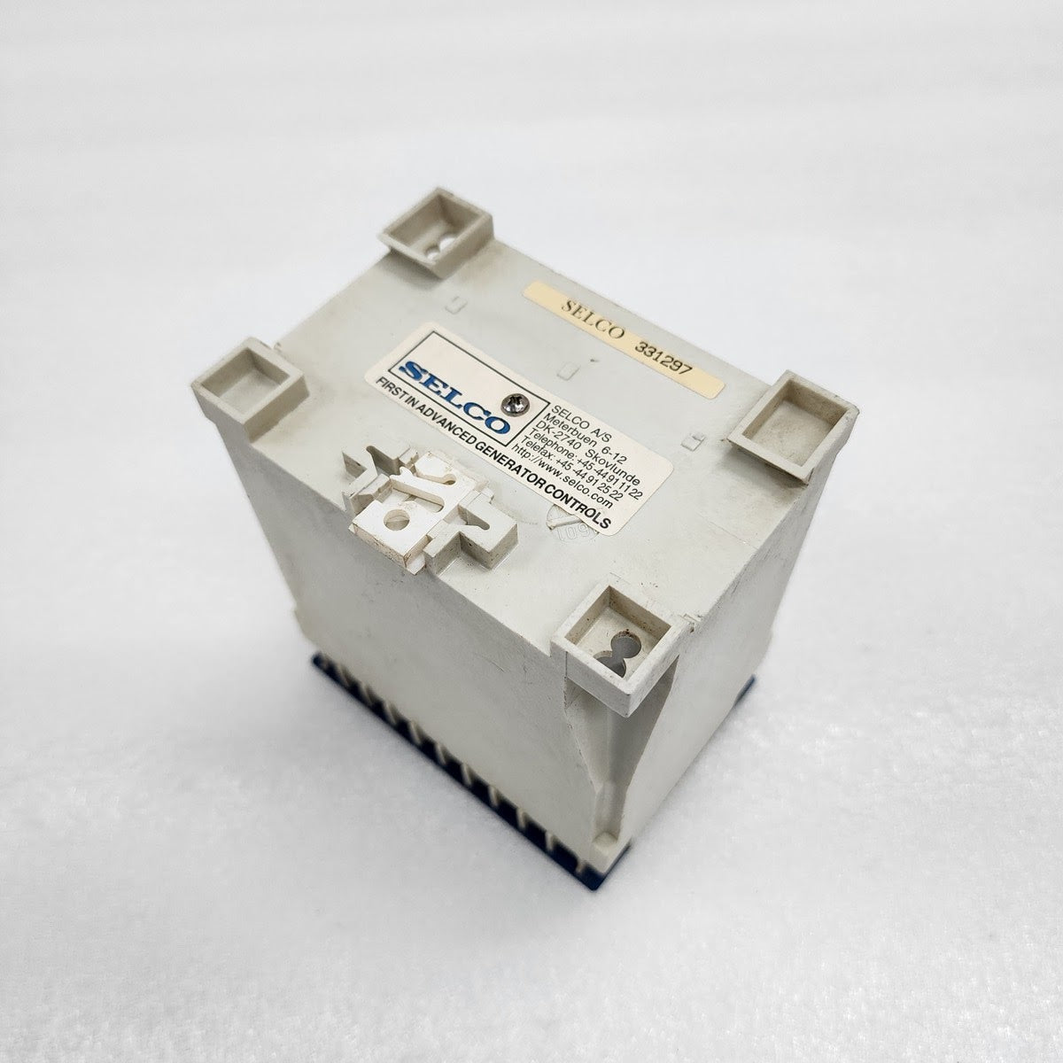 SELCO T3000-01 FREQUENCY RELAY 380-440V