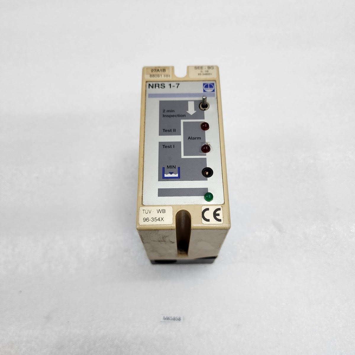 GESTRA NRS 1-7B 115V NRS 1-7 TUV WB 05-354 BOILER LEVEL SWITCH BODY BROKEN