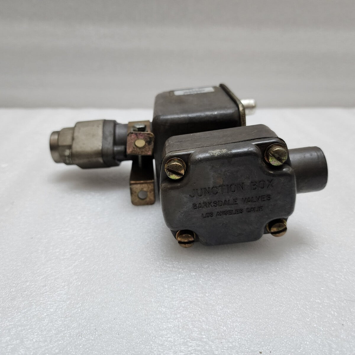 BARKSDALE 0406-072 PRESSURE SWITCH TC9622-3 250VDC/480VAC