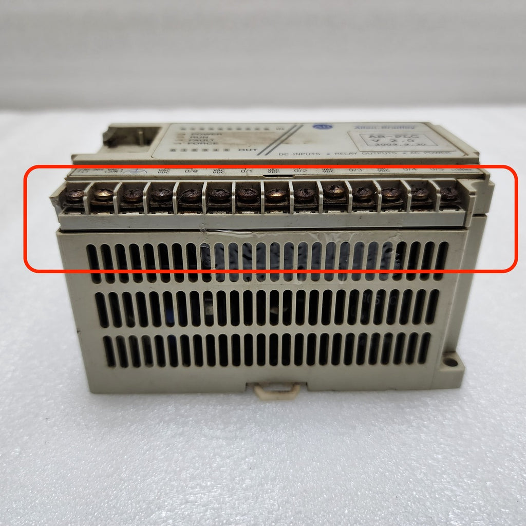 ALLEN BRADLEY CAT 1761-L16BWA SER E MICROLOGIX 1000 BODY DAMAGED