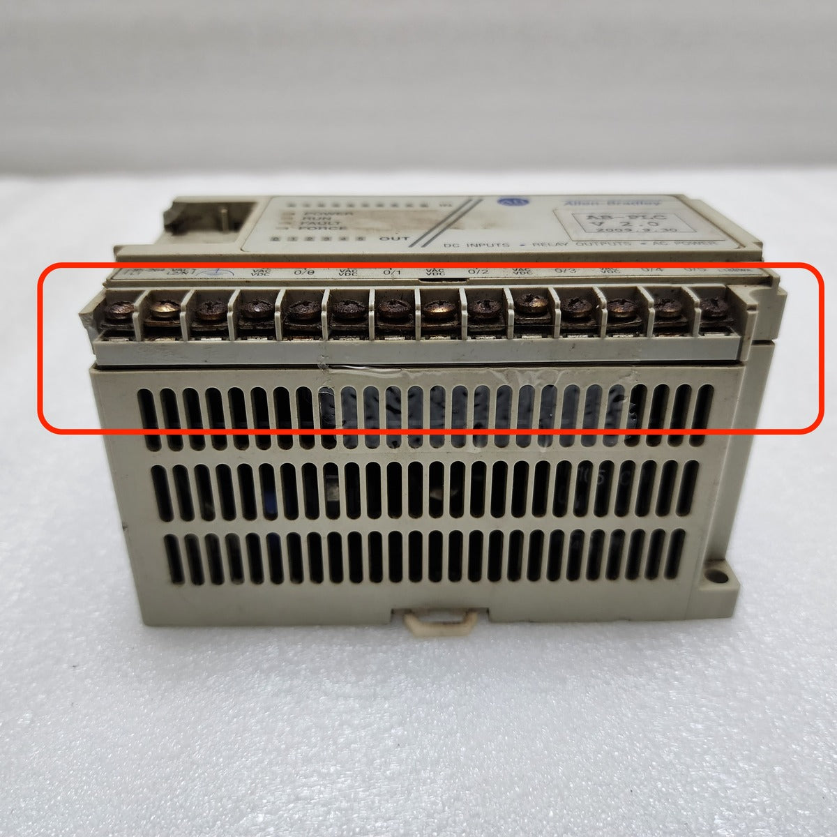 ALLEN BRADLEY CAT 1761-L16BWA SER E MICROLOGIX 1000 BODY DAMAGED