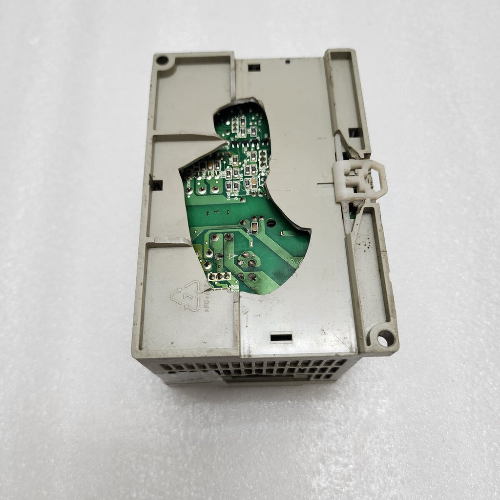 ALLEN BRADLEY CAT 1761-L16BWA SER E MICROLOGIX 1000 BODY DAMAGED