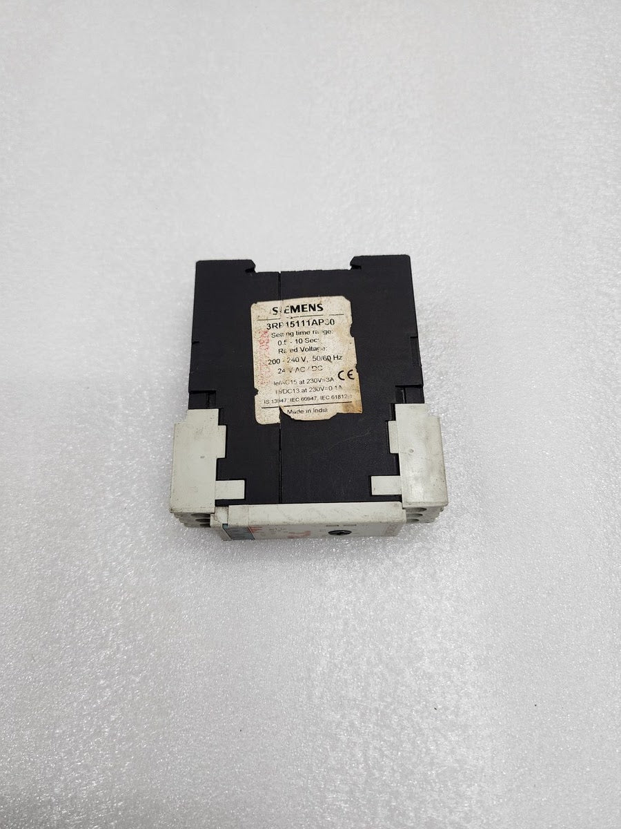 SIEMENS 3RP1511-1AP30 TIME RELAY