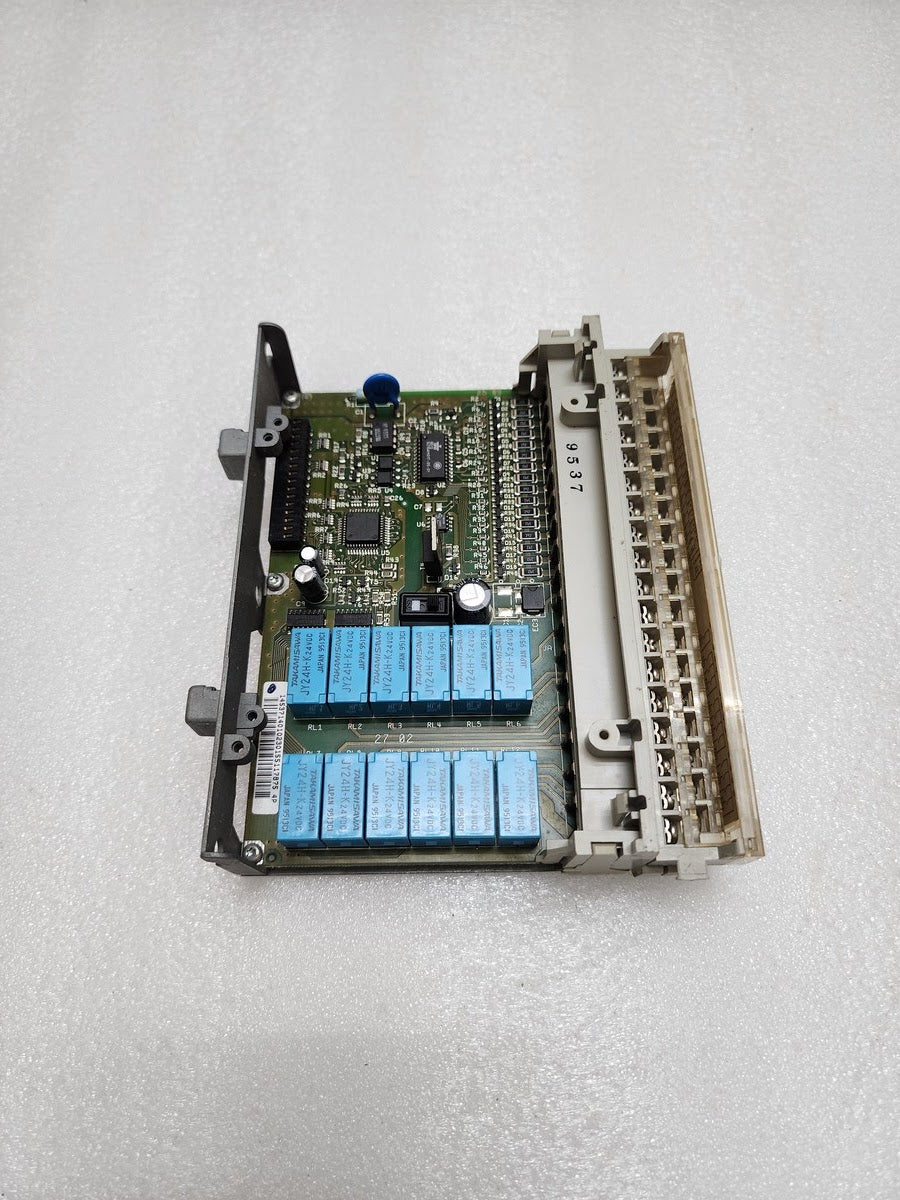 TSX3721001 PLC TSX3721AC WITH TSXDMZ28DR
