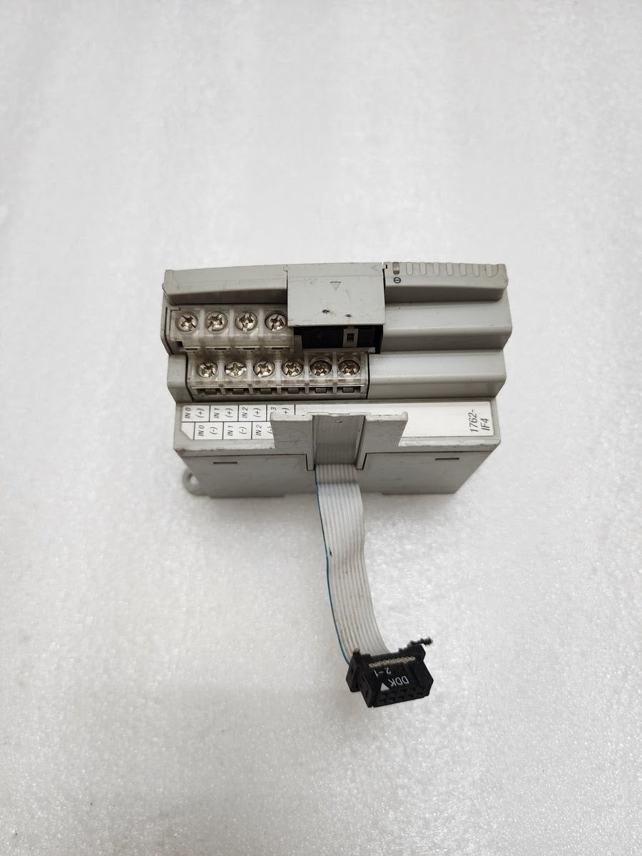 ALLEN BRADLEY CAT 1762-IF4 ANALOG INPUT MODULE DAMAGED BODY