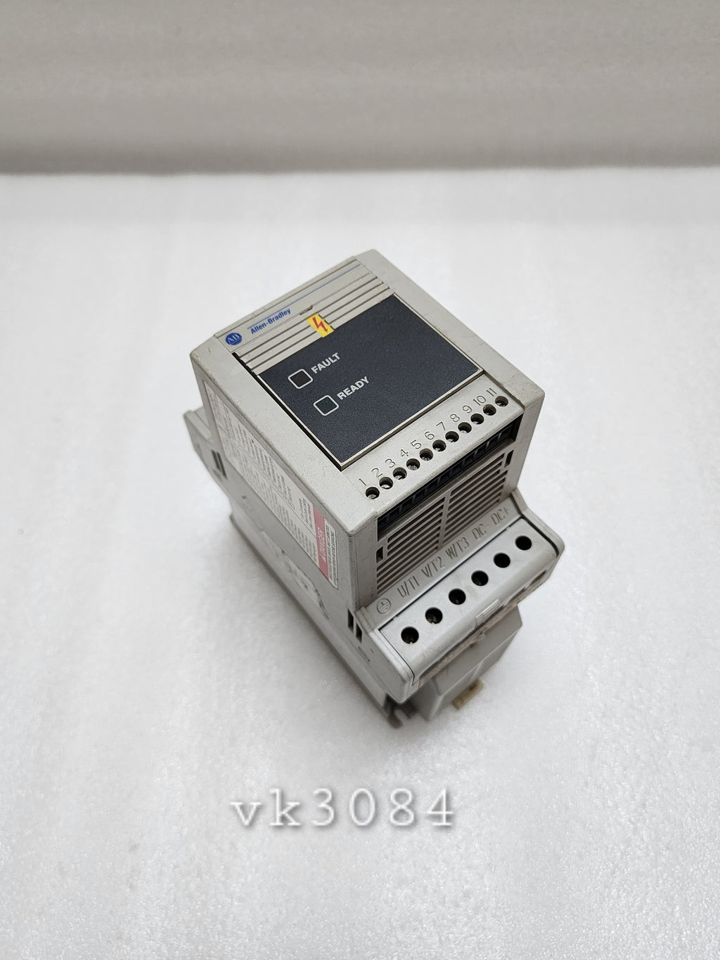 ALLEN BRADLEY CAT 160-BA04NS02 SER C INVERTER DRIVE 2HP 1.5KW 400V
