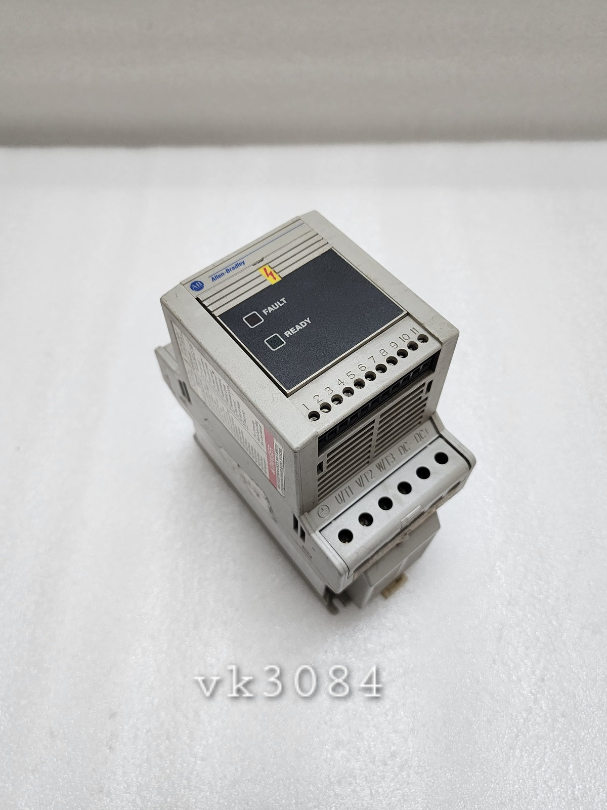 ALLEN BRADLEY CAT 160-BA04NS02 SER C INVERTER DRIVE 2HP 1.5KW 400V