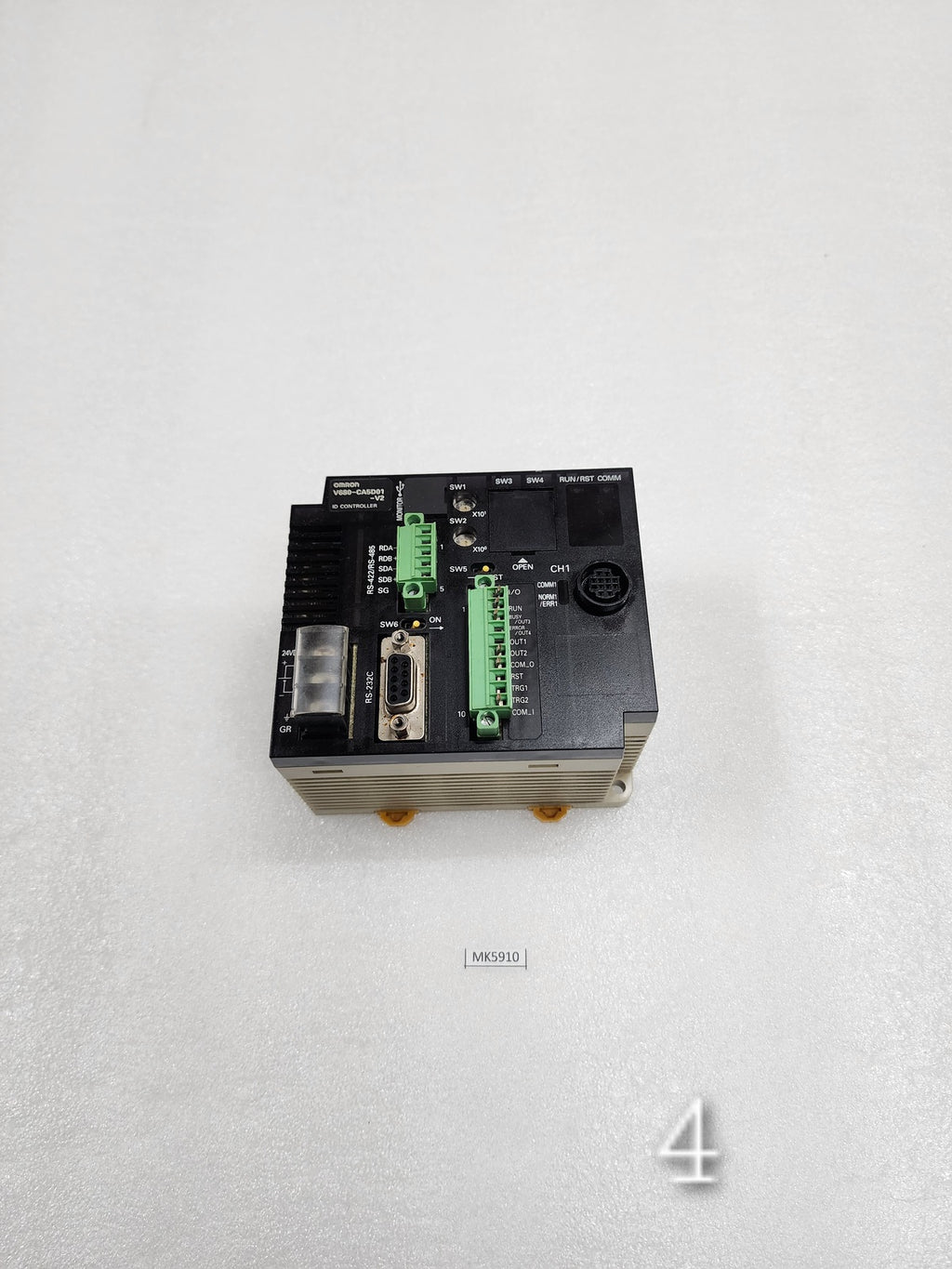 OMRON V680-CA5D01-V2 ID CONTROLLER 24VDC