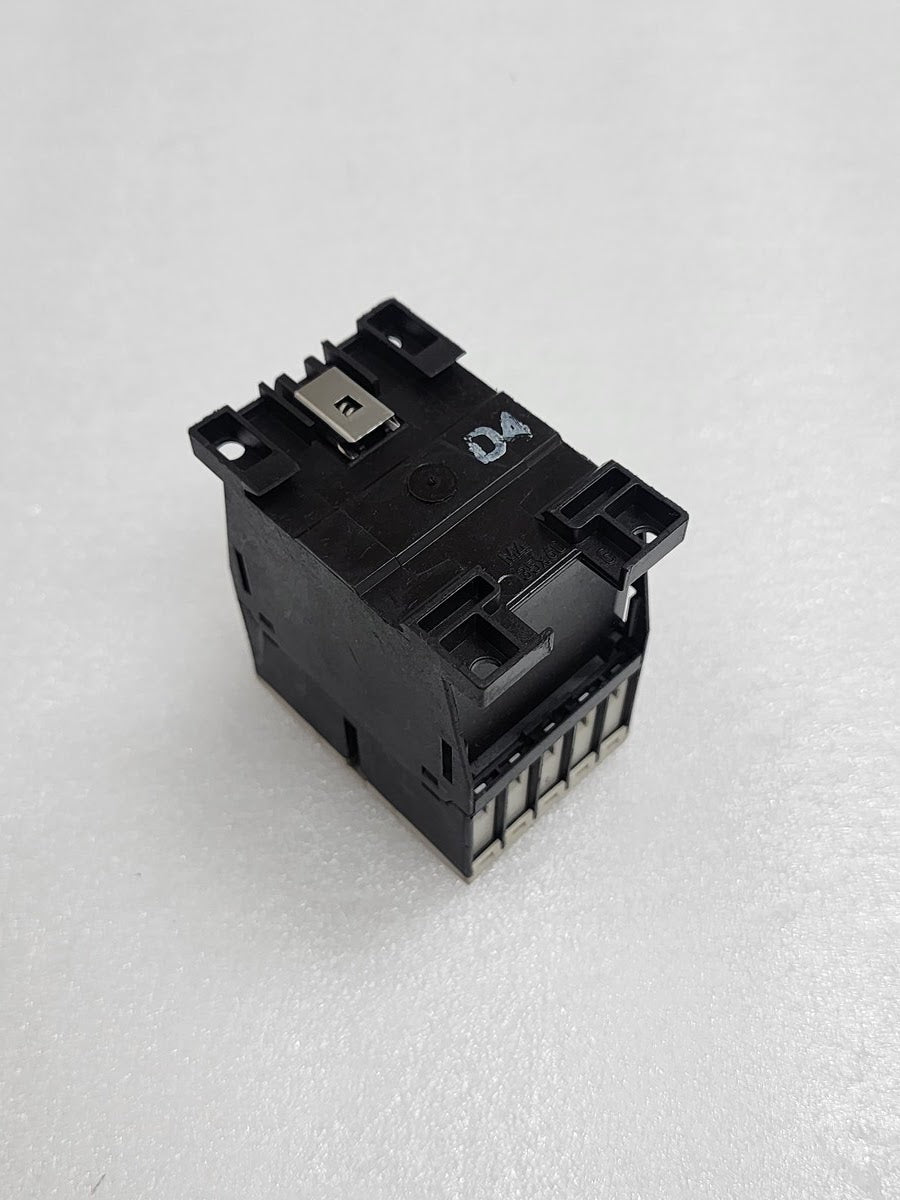 EATON XTRE10B22 INDUSTRIAL CONTROL RELAY 220VDC