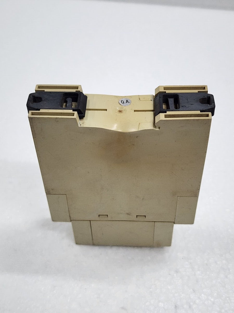 CROUZET SYRELEC TR A2 TIME DELAY RELAY 88 893 135 24VAC-DC/240VAC