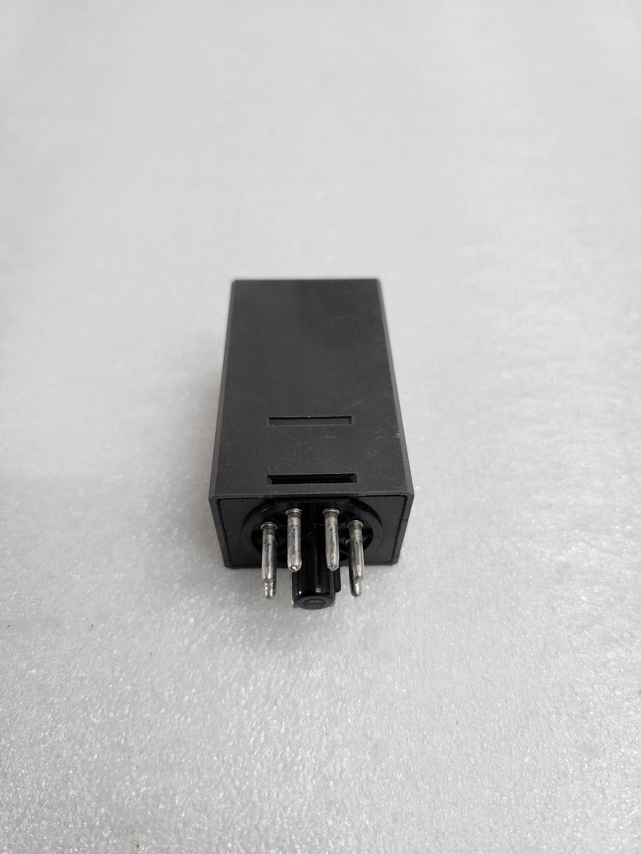 IDEC GT5P-N ELECTRONIC TIMER 200-240VAC 0-60SEC