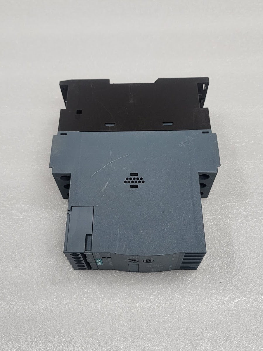 SIEMENS 3RW3027-1BB04 AC SEMICONDUCTER MOTOR STARTER 32A 15KW/400V