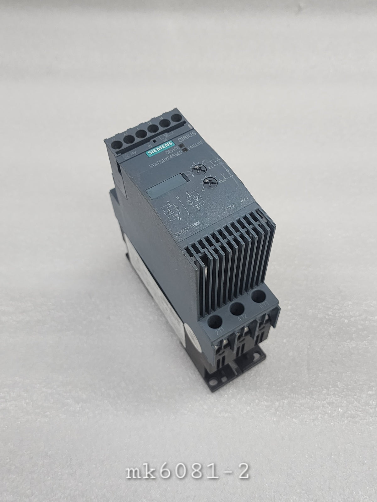 SIEMENS 3RW3027-1BB04 AC SEMICONDUCTER MOTOR STARTER 32A 15KW/400V
